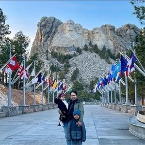 Meet your Posher, Claudia